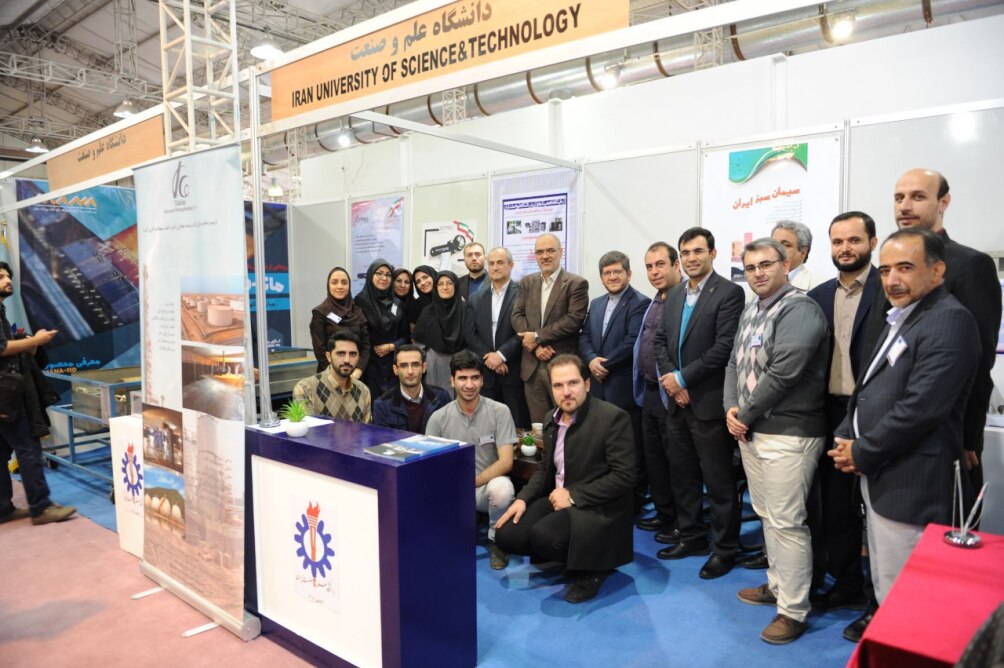بازدید دکتر باقری معاون وزیر محترم راه و شهرسازی از غرفه ی شرکت سپهران در نمایشگاه کیش اینوکس